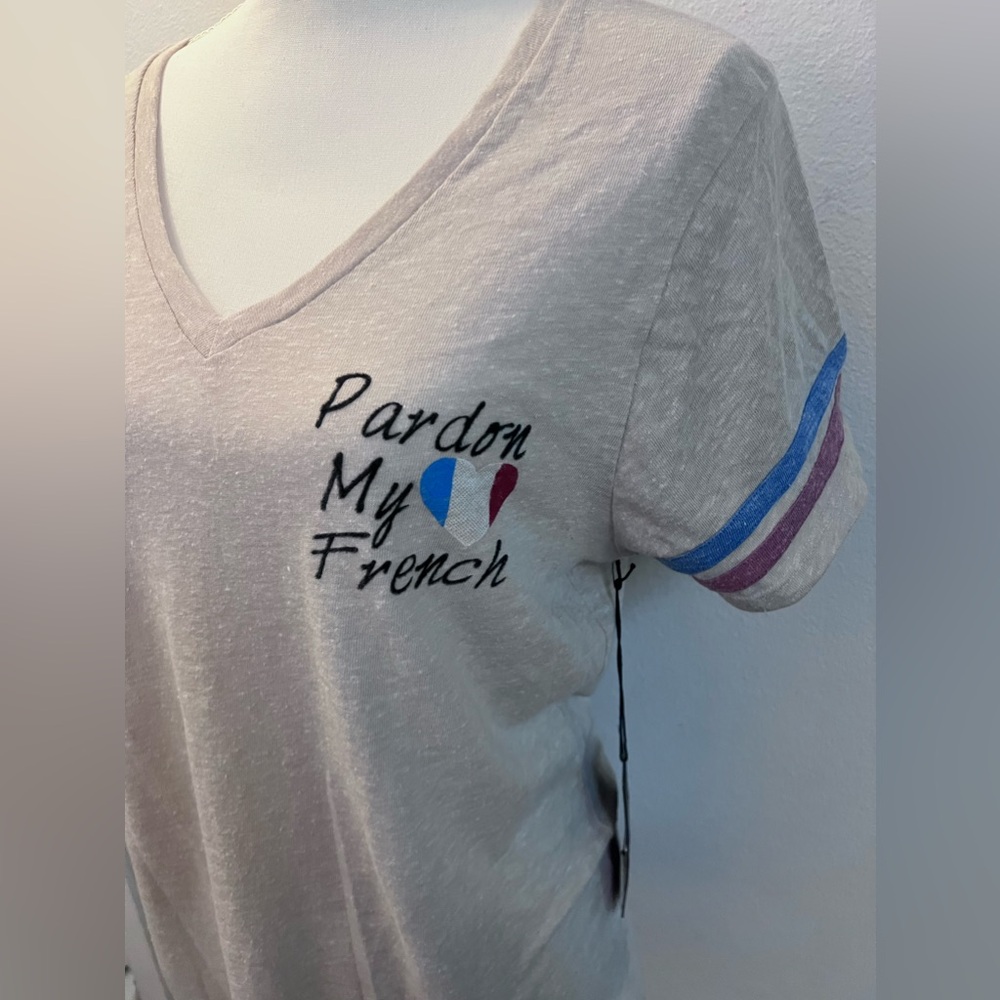NWT graphic tee “pardon my French”, size L
